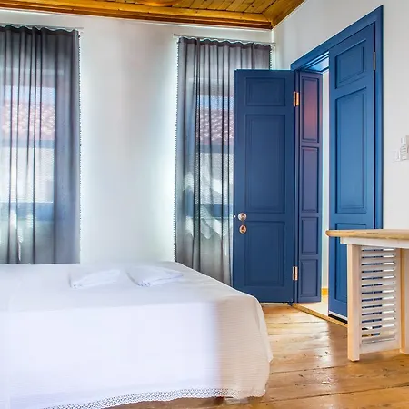 Iki Ev Hotel