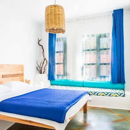 Hotel Iki Ev